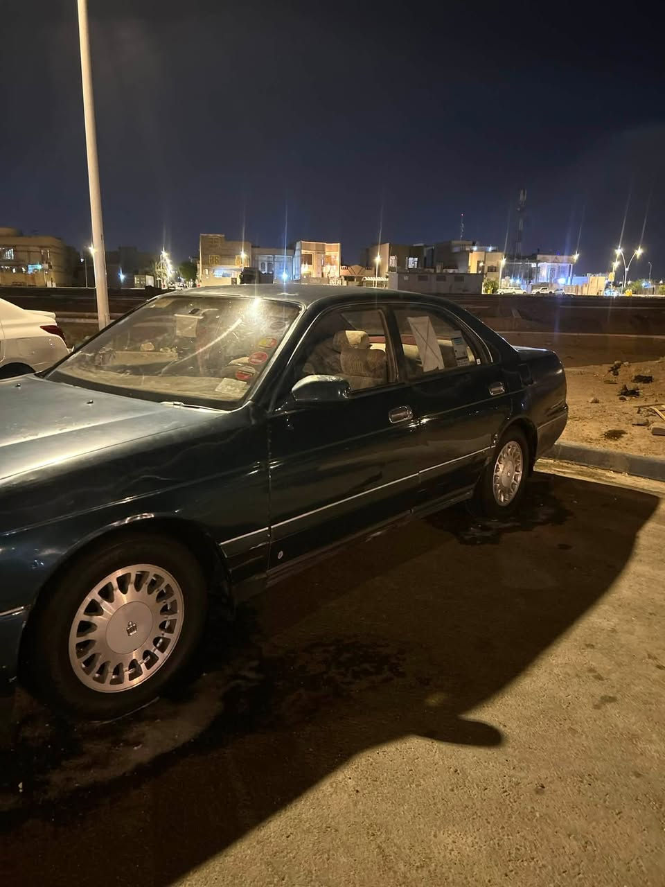 امراوس فقط 
سلام عليكم بطه متصل لو اخضر قير محدد موديل 1993 رقم انكليزي جديد بسمي مشروع وطني شرط التحويل   رقمها كربلاء تخم تاير حداده 80بل /100 مكينه وكير مصارلهن شهرين  من شديتهن   مراوس فقط  مكاني بصره للزبير. رقم الهاتف 
***********
