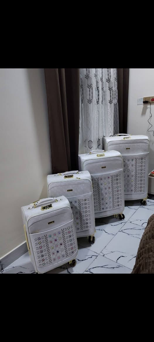 اخوان السلام عليكم عندي جنط للبيع استخدمتهم يوم واحد واريد ابيعهم لان ماعندي مكان السعر 125وبيهم مجال للاستفسار هذا رقم هاتفي ***********
