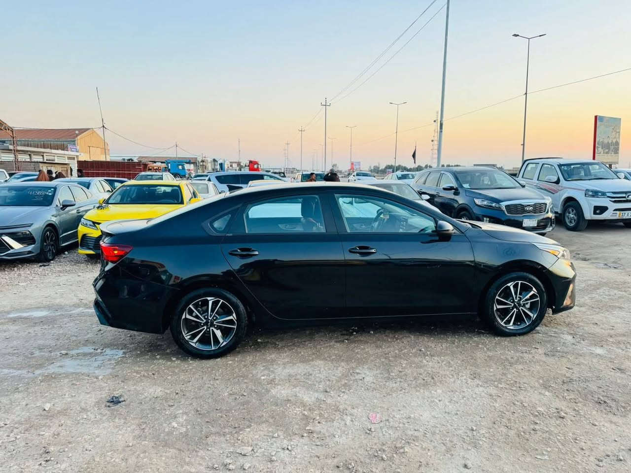 للبيع
كيا فورتي موديل 2022

مرقم مثنئ معوقين وكالة عامه للمشتري

ضرر صبغ بنيد و جاملغ مفتوح فقط 

مكينه 2000 دوش

ماشيه 32 جاهزه من كل شي 

سعر 126$وبيه مجال 

العنوان المثنى الرميثه معرض اثير الجياشي

التواصل وات ساب ***********
