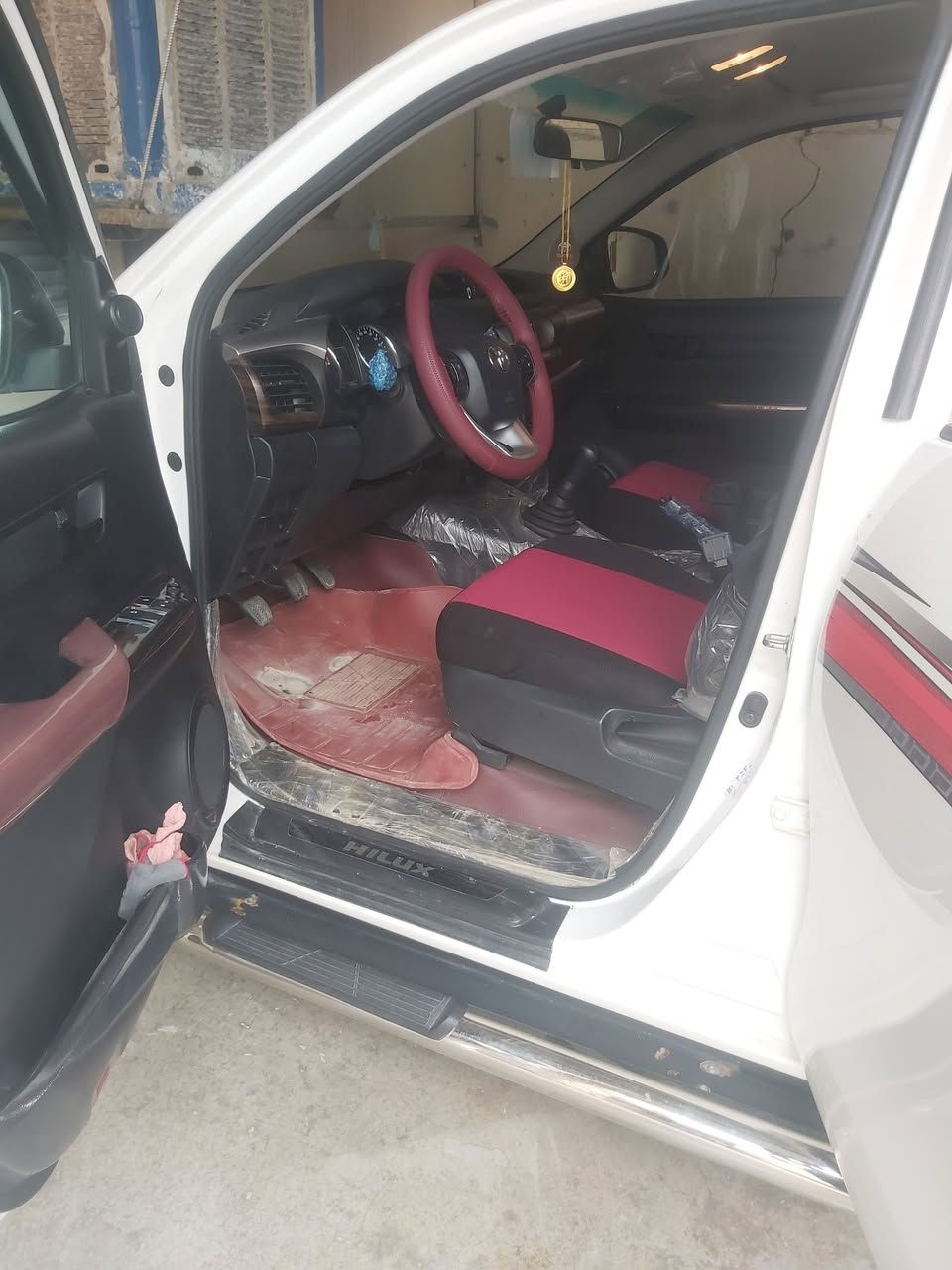 سلام عليكم هايلوكس م٢٠٢٤ شركت ساز كير عادي كفاله عام رقم سليمانيه بسمي بعده بالضمان الشركه ماشيه ١٩ الف استخدام شخصي شادله كامره خلفيه مع تثبيت سرعه ارضيه دوشمه درع امامي كفر دوسه ماتصرف عليه سعر ٢٦٥ مكان قضاء كفري ت ***********
