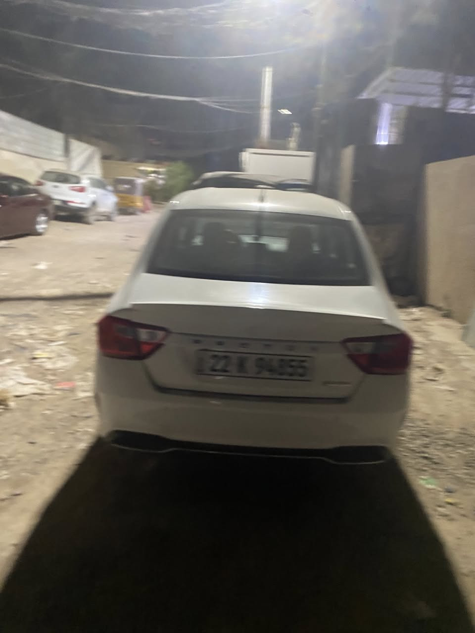 السلام عليكم
بارتون مديل 2024
كير محرك خير من الله 
السياره كفاله عامه 
السعر 120وبيه مجال بصيط 
مكان السياره ديالى الخالص 
وشرط التحويل 
***********
