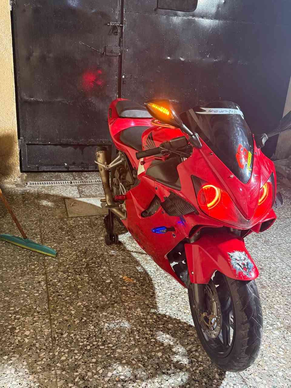 متاح F4i بدون رقم اوراق فقط 
مكينة حلوى وناعمة مفتوحة مبدل لاستيك ولف وزنجيبل  والباقي مكفول مكينة خرسة 
عليها ادامة بلكات نوزلات فيت بم دراجة ما ناقصها شي 
دراجة ع ايدي
نكرة بكل وقت طفي البنكة وصعد حماوة طفي شغل نكر سعرها ٢٠ بغداد البياع ***********ا بغداد, العراق
