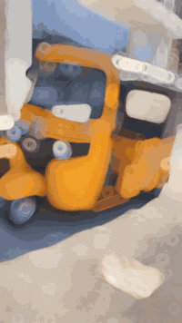 تكاتك بيع سعر ٩٣٠٠ بي مجال ***********
