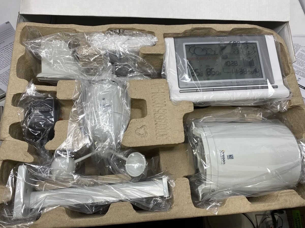 محطة انواء جوية متكاملة
سرعة الرياح
كمية الامطار المتساقطة
الرطوبة ودرجات الحراة الداخلية والخارجية
السعر ٢٥ مع التوصيل


**إذا كنت صاحب هذا الإعلان وتريد حذفه لأي سبب، رجاءا أرسل رسالة إلى الدعم الفني**
