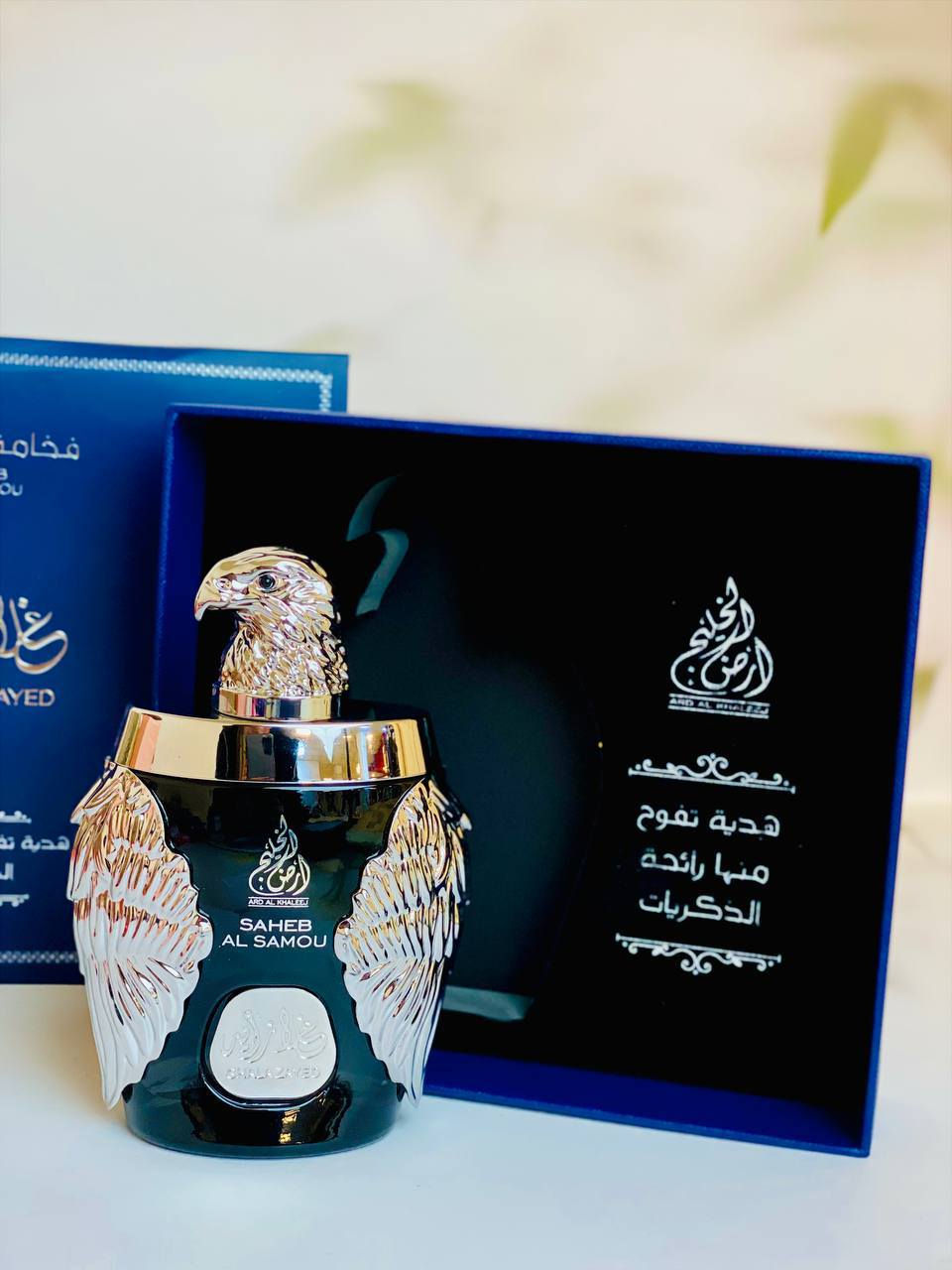 عطر العيد من ارض الخليج 🇦🇪
عطر  غلا زايد الفخامة شبيه عطر   ( كريد افينتوس) 🖤
هالعطر ابداع قنبله الموسم ثبات فول الاصلي من قلب الإمارات 🇦🇪 

يحتوي العطر على مزيج من الفواكه في مقدمتة و الأناناس والتفاح والخوخ الأحمر مع العنب الأسود
اما قلب العطر يحوي الياسمين والورود والباتشولي مع رائحة اخشاب الباتولا اما قاع العطر يحتوي على المسك والعنبر والفانيليا مع الطحلب السنديان🖤🖤

السعر 15الف


**إذا كنت صاحب هذا الإعلان وتريد حذفه لأي سبب، رجاءا أرسل رسالة إلى الدعم الفني**