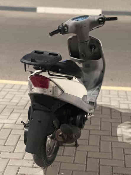 ماكس قجمه مامفتوحه كلها بلادي كفرات مصبوغات كشي شغال بيها 900 وبيها مجال حك الجيه
مكاني البصره الموفقيه
التواصل فقط ***********
