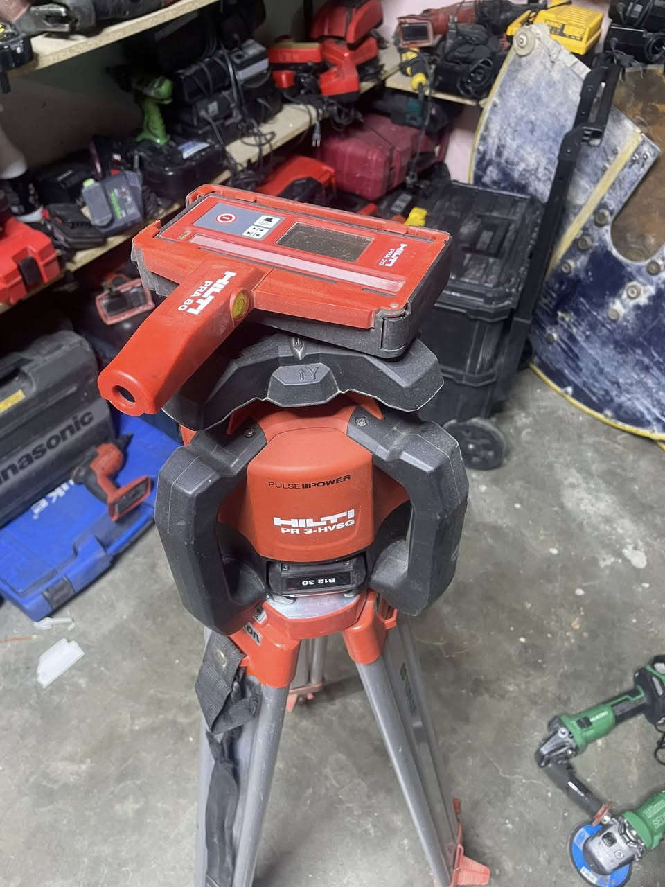 للبیع ۱۲٠٠$ کامل ٠۷۷۲۸٤۸٤۳٤۸
