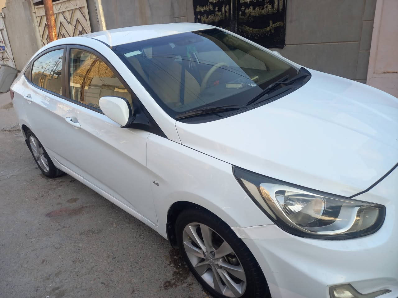 هونداي اكسنت 
موديل ٢٠١٢ خليجي 
هز ورقم جديد
محرك ١٦٠٠ قطرتين 
التواصل ***********
السعر ١٠٥ بيه مجال
العنوان /واسط
