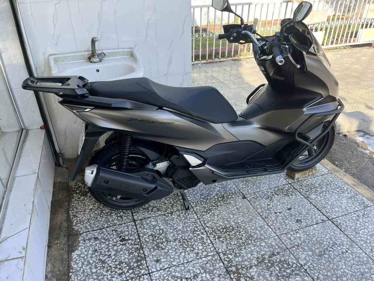 بي سي اكس جيل رابع يابانيه ماشيه 22 الف تدفه بليدات دراجه جديده كلش ***********
