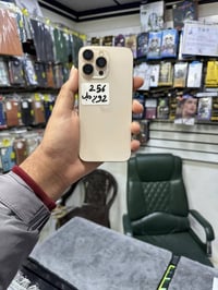 للبيع فقط 16 برو ماكس  جهاز نظيف وشرط ما مفتوح وحاسبة نورمال ويا كيبلو...