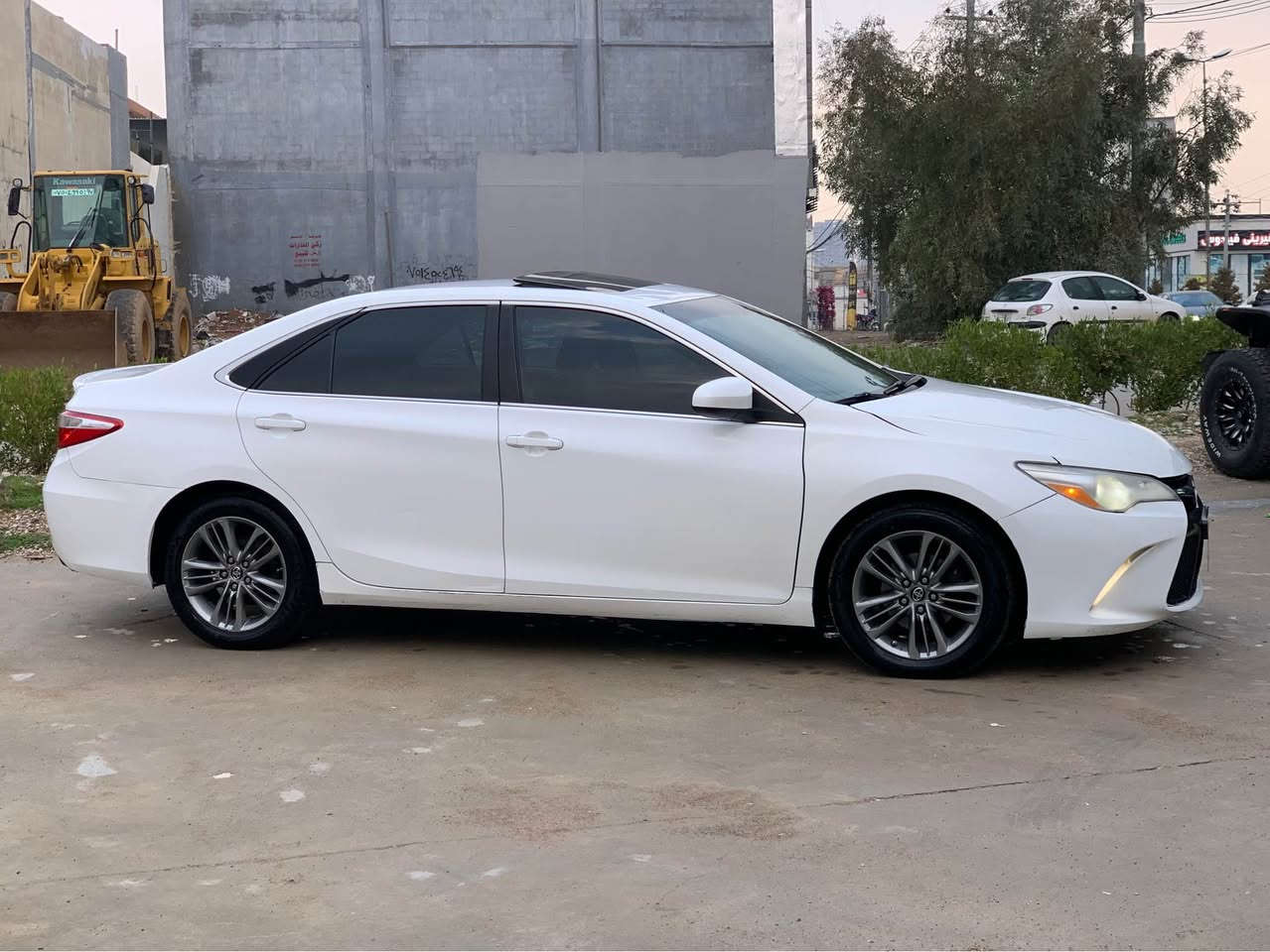 كامرى ٢٠١٦ 
Se plus

سلايد
كوشين جلد و كارەبایی
یەک پارچە و نیو سبوخ کە میک ژووریی هەیە بن چاملغ بئ شانصى بەشەرت
یەک پارچە کلیر
٧٩ ميل رؤيشتووه

هەولیر
*********** أربيل, العراق
