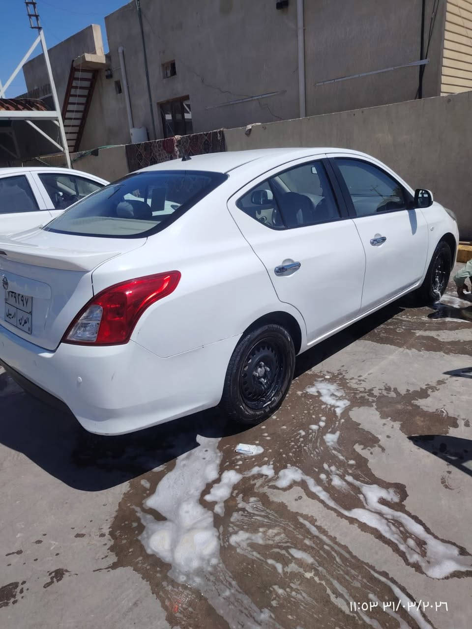 السلام عليكم 
نيسان سني عندي ام لبليته الزركه 
السياره حلوه ونضيفه مديل 2022 بيه 4 قطع بارد 
وبارد جبير فقط الباب الايسر 
مسويه عدل ماتبين 
شاشه أندرويد 
دوشمه جلد 
ماشيه 120
تبريد  تدفئه وحداده 
كامره خلفيه
حساسات خلفيه 
بيه كسر دعاميه إماميه خفيف 
تايرات جدد
منضومه بانزين جديده
سنويه نص 27 بعدهي ما منتهيه 
السعر 105
رقم ابو السياره  ***********
