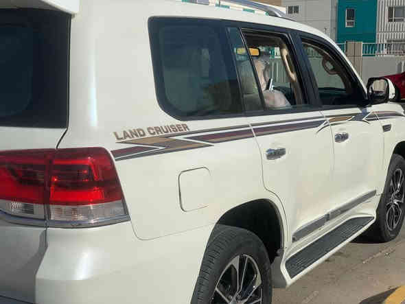 1_لاندكروز فكساره 2010 محدثه 21

2_فول مواصفات واحد عله واحد

محرك 8 سلندر مواصفات فكياره

4_بصمه ابواب

5_بصمه تشغيل 

6_تشغيل عن بعد

7_مري شفط 

8_اشاير مري 

9_اشاير ترحيب

10_كشنات كهررباء

11_7راكب

12_تبريد❄❄

13_فتحه سقف

14_دفع رباعي/فور ويل

15_مكينه وكير جدد

16_سياره. مصبوغه حزام لغرض التحديث فقط صبع من دون حادث

17_رقم بغداد بسمي رقم دولي انكليزي 

18_مكان بغداد جسر ديالئ القديم

سعرها 285 وبيها مجال 

***********
