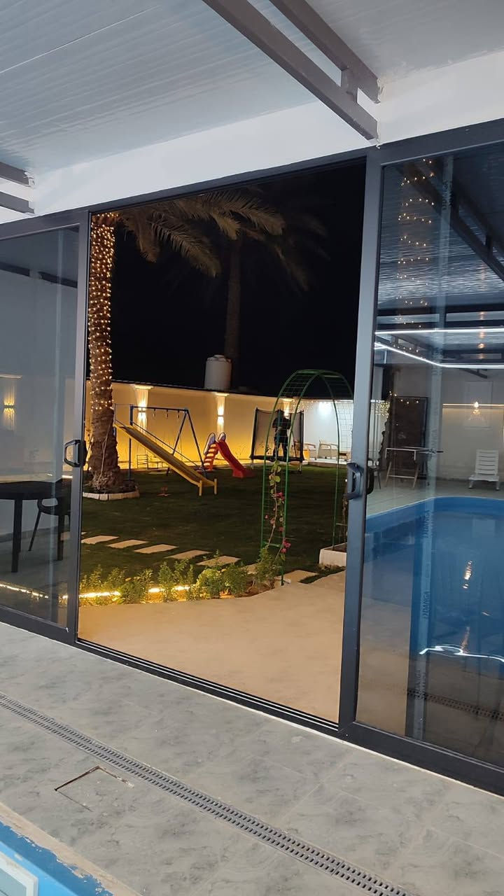 سلام عليكم يتوفر حجوزات على طيلة أيام الأسبوع بسعار مناسبه العنوان الدوره البوعيثة استفسار رقم *********** واتساب
