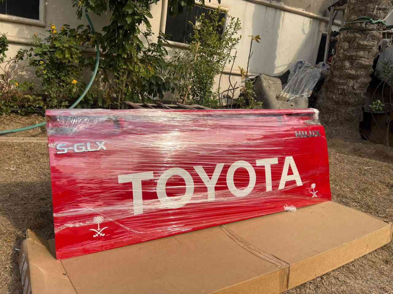 للبيع بيبان هايلوكس  ٢٠١٤ العنوان بغداد***********
