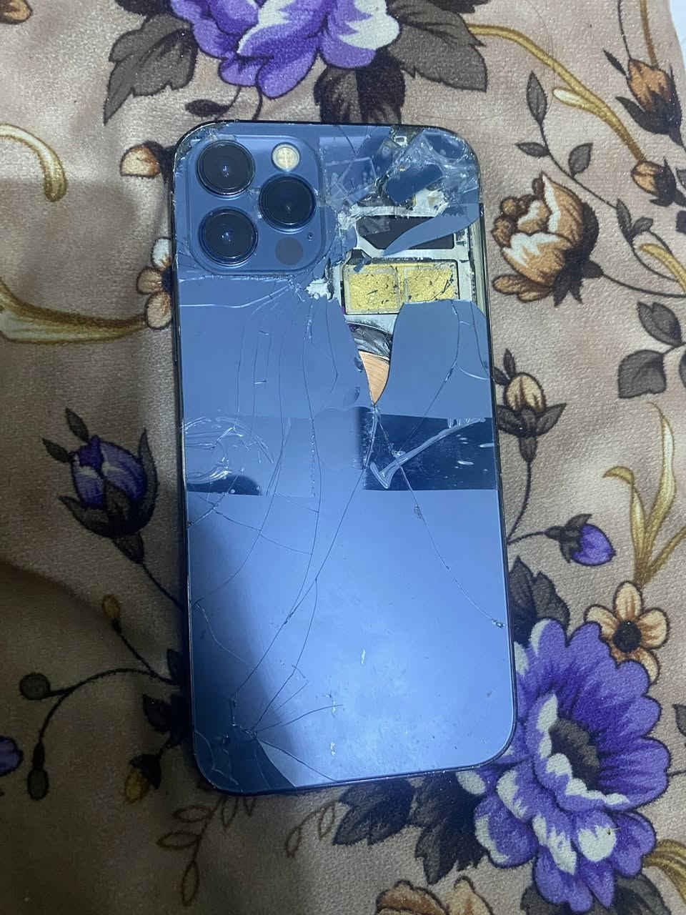 ايفون 12 برو 
ذاكره 128
بطاريه 100 مبدله ومبدل شاشه منزمان 
الجهاز كلش نضيف 
سعر 250


**إذا كنت صاحب هذا الإعلان وتريد حذفه لأي سبب، رجاءا أرسل رسالة إلى الدعم الفني**