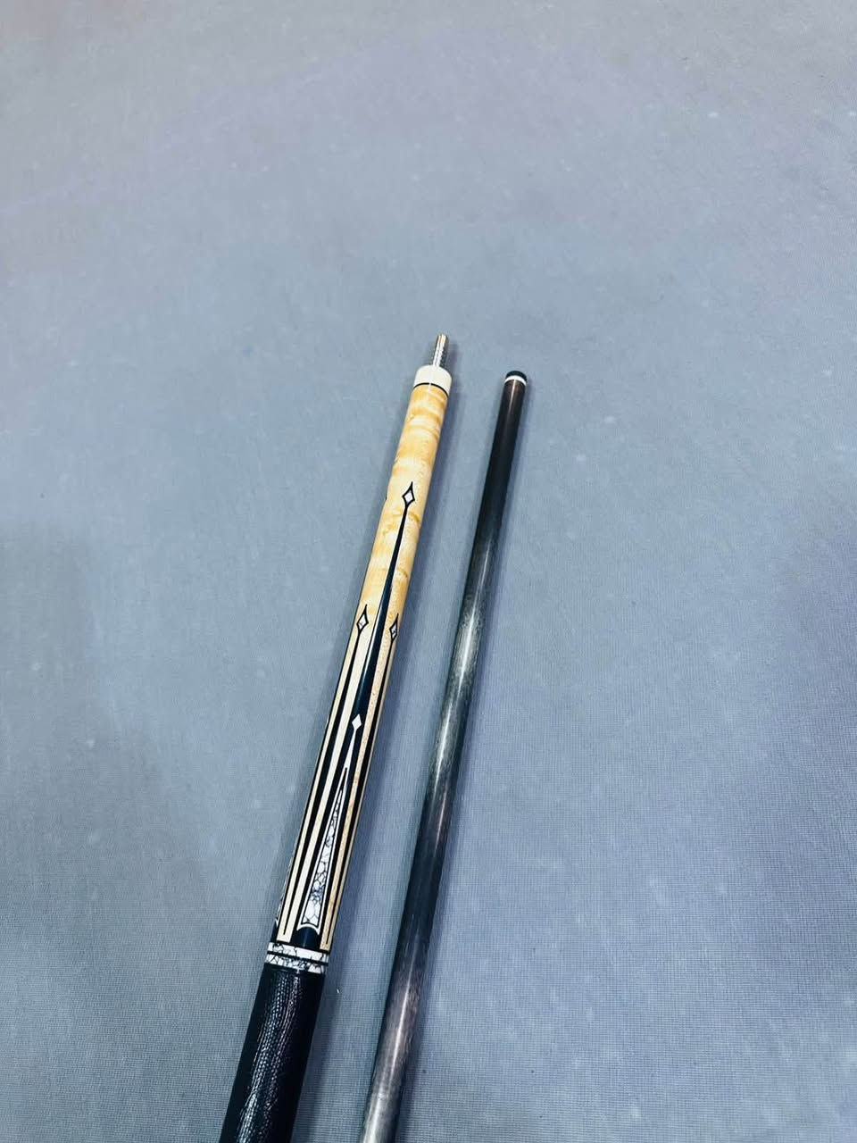 كيوب بانثيرا قطعه وحده بالعراق 
رقم القطعه ٧٣ 
نظافه ١٠٠٪؜
شفت ريفوو ١٢.٤ طول ٣٠ انج
السعر ٤٠ ورقه وبي مجال 
سعر الحديد ٤٨ ورقه 
لاستفسار مكاني البصره 
***********
