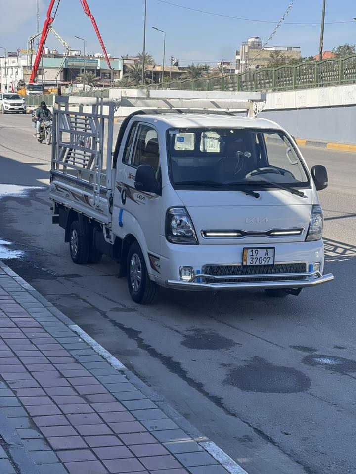 السلام عليكم للبيع فقط
كيا حمل 2700 موديل 2023
كفالة عاملة من كلشي 
هيّا درع امامي خلفي كفالة عاملة من كلشي هيةومحجرها بسمي رقم جديد تحويل ثاني يوم 
سيارة كاملة مكملة من كلشي 
رقمها كربلاء بسمي مباشر
مكاني كربلاء السعر 155وبيها مجال كلش بصيط 
***********
