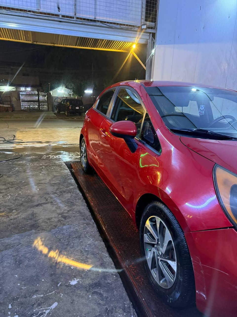 السلام عليكم
كيا ريو هاتشباك 2017 للبيع
ماشية 54 الف
رقم اربيل دولي تريد تحويل تريد وكالة 
السيارة وارد امريكي كفالة عامة حتى من البارد
جام اوتو
مودات قيادة 
تراكشن كنترول
تحكم مري كهرباء
تحكم ستيرن جهتين
السيارة جاهزة كلشي مناقصها وعليها ادامة كاملة 
السعر 95 ورقة وبيها مجال للشراي
العنوان: بغداد، المشتل
حمزة: ***********
