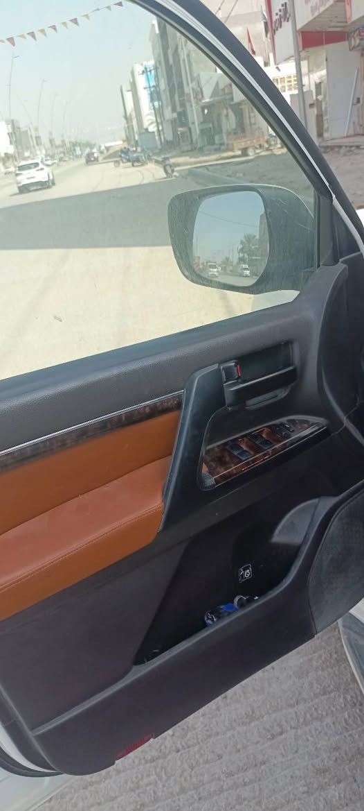 السلام عليكم لاند كروزر ١١ ستينيه للبيع رقم بغدادبسمي مكفولة ماعدى مكينه مبدل كور اصلي وباقي التفاصيل تعال خاص أو اتصل *********** السعر المطلوب ٣٢٥ يعني ثلاث دفاتر وعشرين ورقه
