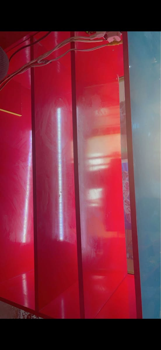 ميز جديد ونضيف كلشي يرهم للعرض +كهربائيات مكاني بصره تنومه ***********
