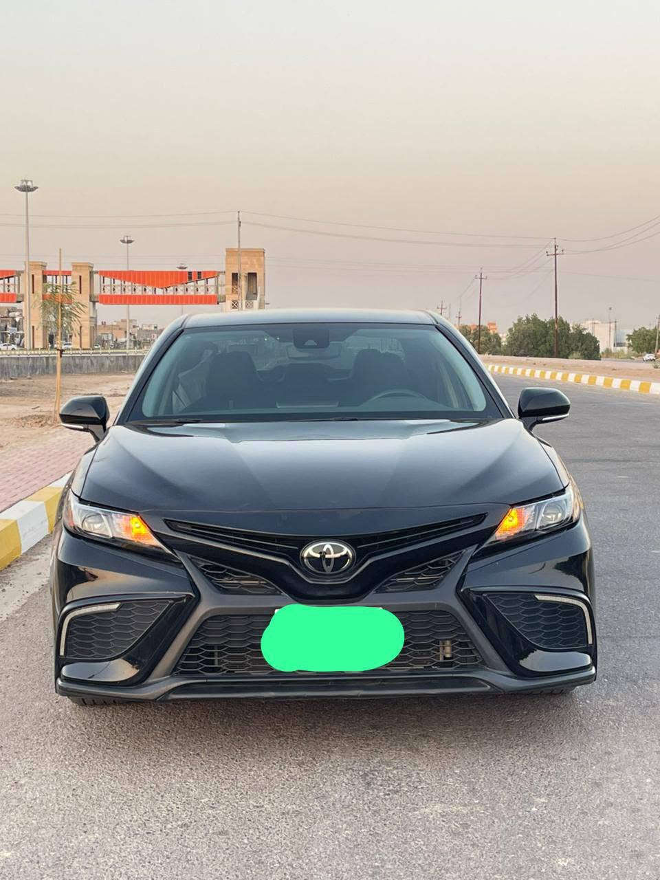 للبيع كامري موديل 2024 فئه SE أسود قطران حادث مرفق مع الصور فقد قبغ جنطه بدون ايرباك ماشيه 33 رقم اربيل جديد شرط تحويل او وكاله سنويه الى 2030 سياره من حاويه بيد جناي تعبان عليها وسيستم كامل وصل تبديل دهن داخل شركه حصرا .. مكانها اربيل 
سعرها 205 ومجال بسيط 
للتواصل ***********
*********** أربيل, العراق
