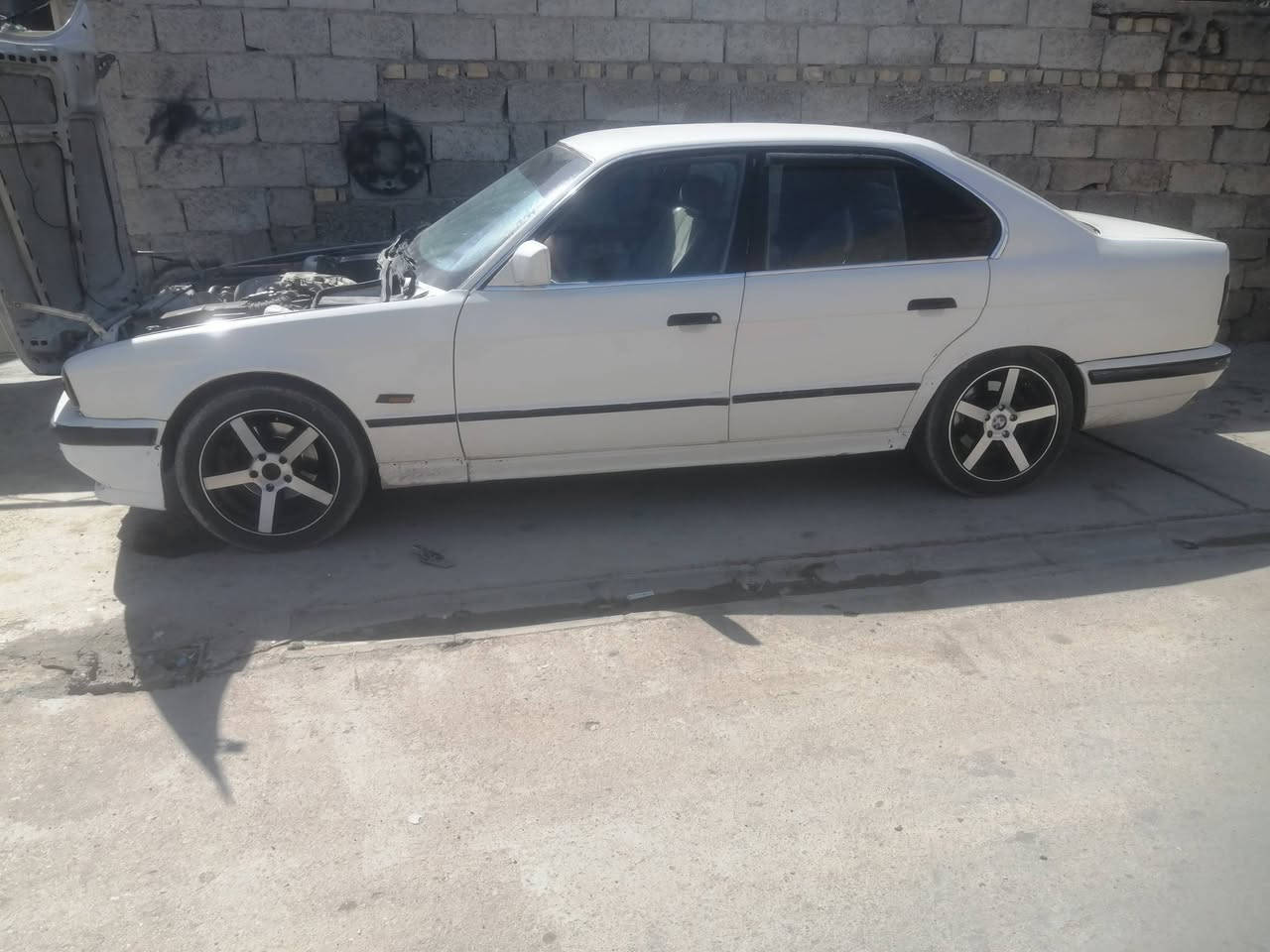 السلام عليكم 525 مفتوح وراد يابان مكينه كير كفاله رقم بغداد تحويل مباشر تخم تاير صدر امامي خلفي جديد تبريد ثلج مكان ديالى السعر 38 وبيه مجال بصيط ***********
