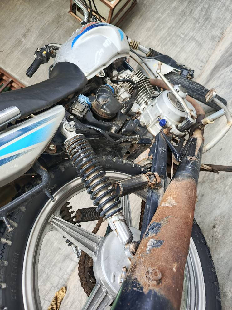 ‎داي وأن للبيع عاطل بدون أوراق  
المكان بغداد
رقم ***********
قيم وخذ‎ بغداد, العراق
