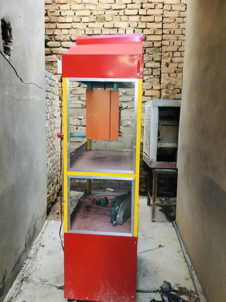 سلام عليكم : مكينة شامية للبيع جديده مشتغله سبوع لا اكثر ماناقصها شي بس تفتح وتسترزق على باب الله السعر ٤٥٠ وبيها مجال بسيط الخاص مفتوح : رقم صاحبه ‭٠٧٧١ ٦٤٤ ٦٠٠٢‬
