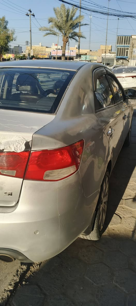 للبيع فقط سيراتو
موديل 10 دخول جديد 

كير ومحرك بلجيس

تبريد تدفئه 

فول بصمه 

عدا الفتحه 

حداديه جديده 

ارقام وسنويه جاهزه السياره 

مكان نجف 

سعر 45 وبيها مجال
 
‏‪***********‬‏
