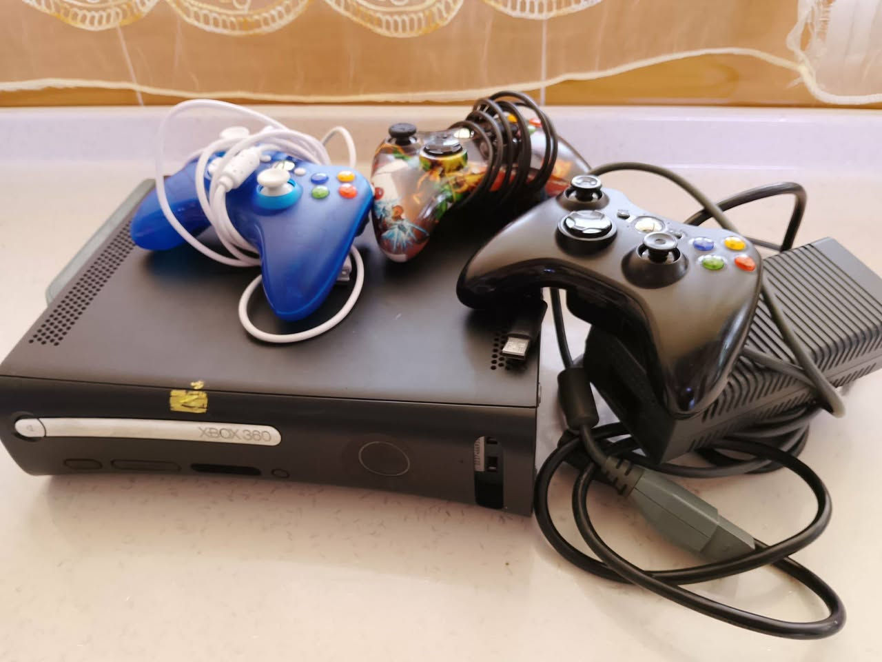 السلام عليكم
سوني XBox كاسبر هارد G320 بي 70 لعبه يدا 🎮اصليه وحده وثنين تجاري واير شحن 
العنوان الموصل جانب الايمن


**إذا كنت صاحب هذا الإعلان وتريد حذفه لأي سبب، رجاءا أرسل رسالة إلى الدعم الفني**