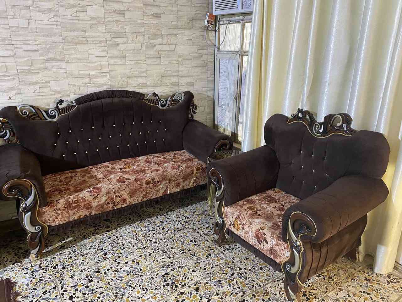تخم 10 مقاعد شرط النضافة شغل درجة أولى مكاني بغداد الشعب ***********
