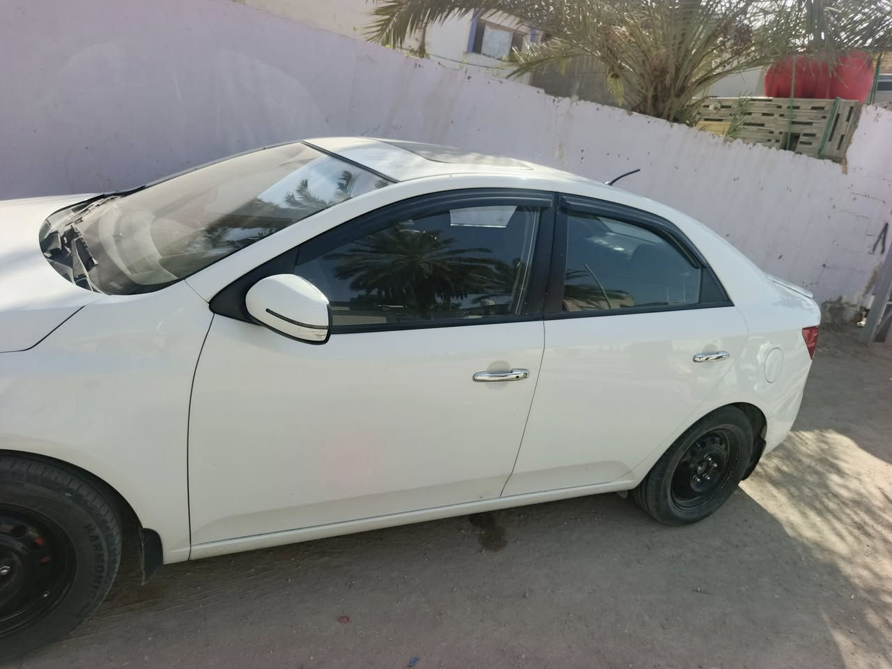 سيراتو موديل 13 فول بصصمه فتحه شاشه السعر 90موبايل ***********
