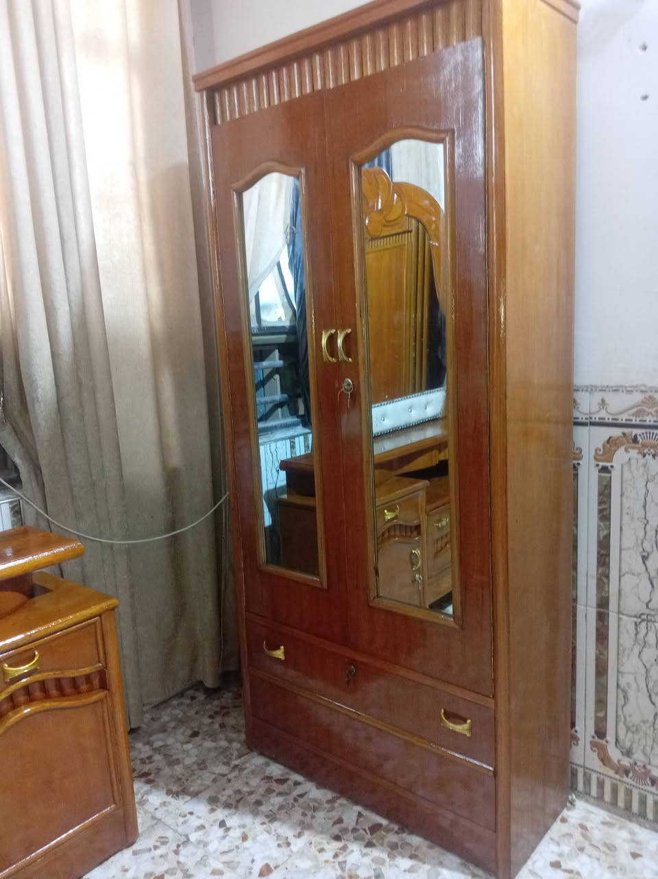 مكلف بلنشر غرفه تسكام نجاره صاج داخل وخارج ظهر جرجوبه مكانه حله للاستفسار الاتصال بلرقم***********
