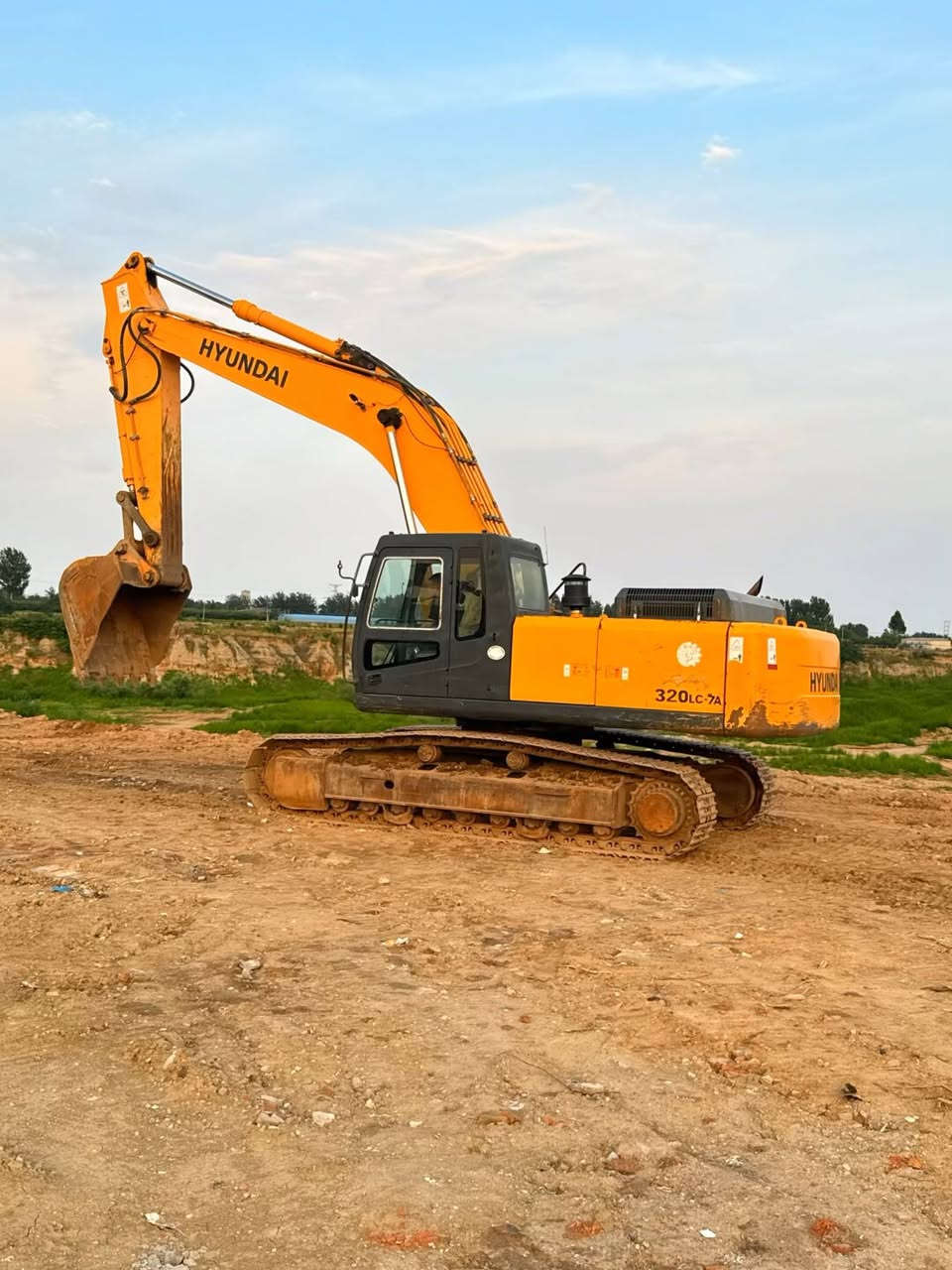 Korean imported Hyundai 320LC-7A, contact me if you're interested


**إذا كنت صاحب هذا الإعلان وتريد حذفه لأي سبب، رجاءا أرسل رسالة إلى الدعم الفني**