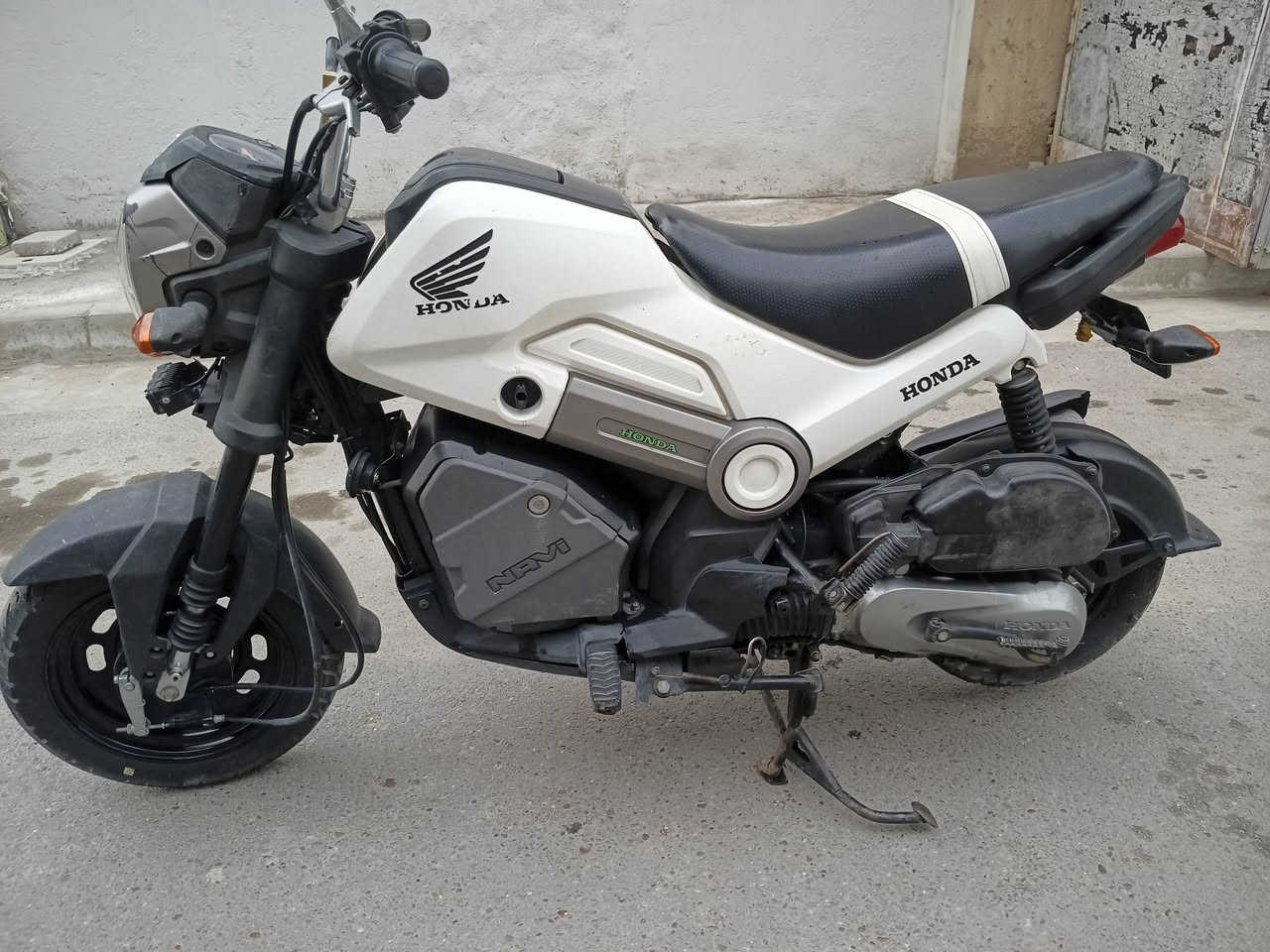 دراجه هونده نوفا اوتماتيك موديل ٢٣ لسعر ٨٧٥ مكانه بغداد القاهره ***********
