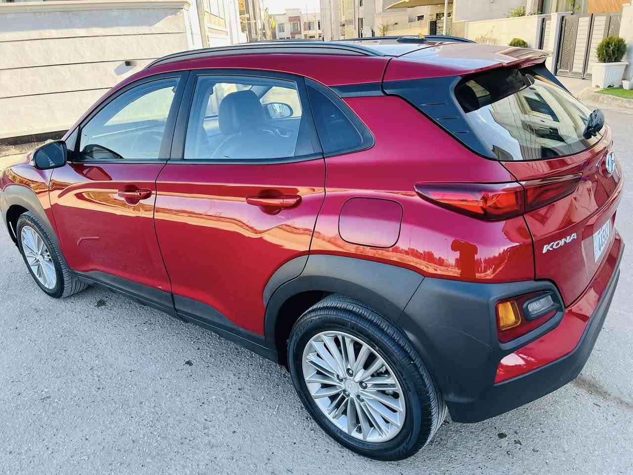 مرحبا. كونا للبيع موديل ٢٠٢١ رقم بغداد الجديد فول مواصفات ( فتحه . كشن كهرباء.شاشه وكامره. محرك ٢٠٠٠ دوش. بصمه. تدفئه بالكشن والستيرن. كشنات جلد.رادار) بيهه جاملغ مبدل ومصبوغ وبنيد بلادي مصبوغ ،،، السياره جديده جدا .. مكانهه بغداد.. السعر ١٣٤ الاتصال ع ***********
