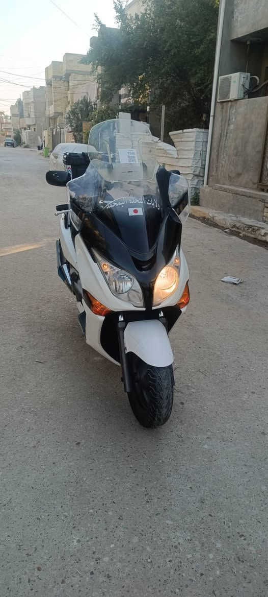 سلام عليكم للبيع سلفر ونج جيتي مكينه 400 اوفر تتفه بل يدات ماشيه 45 مكفوله كفاله عامه بلادي برغي مامفتوح بيها شرط الفحص كله شغال اي نقص ماكو شلعه معدل نعومه فول كفر بلادي مابي اي صبغ دراجه نضيفه للخير سعر 20 بيها مجال بغداد زعفرانيه ***********
