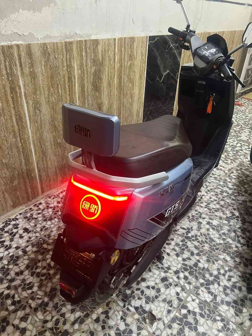 السلام عليكم من رخصه الادمن
اخوان دراجه شحن 2025 اسم الدراجه GTC الأحدث بالسوق للبيع 
بطاريه ليثيوم أقوى البطاريات 
نظام بريك امامي خلفي هايدروليك يعني بالمكان 
دبلات امامي خلفي كلش قويات تحمل وزن فوق 150K متحس بالطسه 
نظام الرجوع للخلف R
نظام البارك P
نظام اللايت زنون عالي ناصي دبل إشاره 
السرعه 95 حقيقي 
3 نمر للدراجه 🛵
تمشيك مسافه بالشحنه الواحد فوك 70 كيلو 
ملفه 2000 ماشيه كيلو واحد(1)  الدراجه 
نظام التشغيل 2 سويج 2 كارت شاشه 
الدراجه خير من الله 
العنوان الدراجه ( بغداد الشعب ) 
الرقم 1: ***********
الرقم 2: ***********
سعر الدراجه (مليون 300) وبيه مجال الشراي يجي خاص او يتصل ع الأرقام
