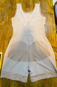 مشد كولومبي • يدعم الظهر • مقاسين ٧٥-١١٥كج