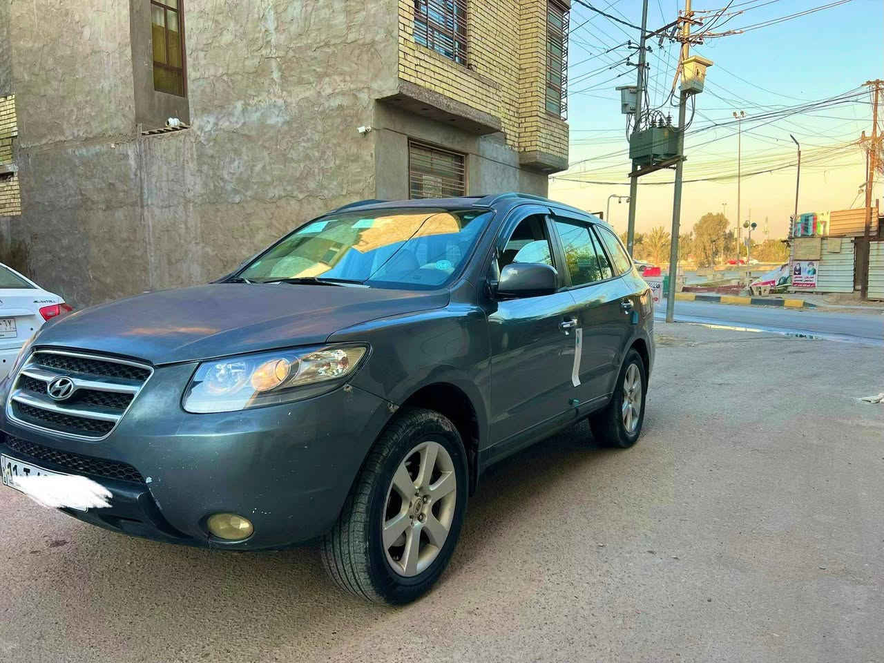 السلام عليكم هونداي سنتافيه موديل ٢٠٠٧خليجي ٦ سلندر فورويل٧راكب بيه مكانات جراد سياره جديده وجاهزا ماشيه ٨٩الف رقم الإنكليزي مكينه وكير وحداديه وتبريد مكفولات تبريد ٣ قطع تخم تاير العنوان بغداد الأمين الثانيه شارع النواب السعر ٩٦وبيه مجال شي بسيط رقم الموبايل ***********
