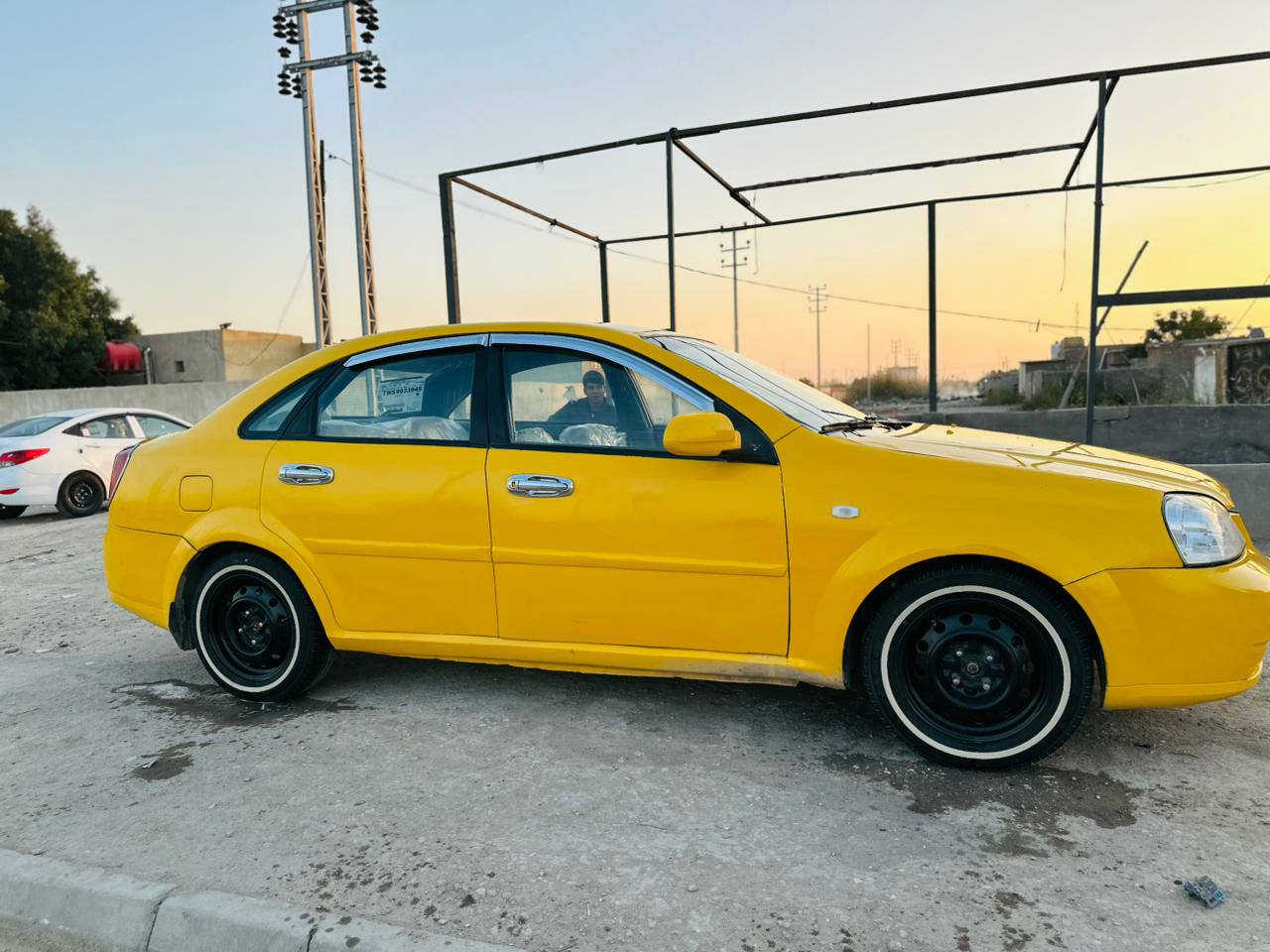 سلام عليكم سياره دايوو برستي هيه غرامات  مصفره حداديه تخم تاير كامله وكاله عامه بسمي رقم مميز السعى 50 وبيها مجال مكاني ناصريه مركز ***********
