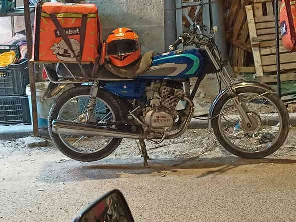 سنويه  بسمي للبيع سعر 1500 وبيه مجال بصره زبير 7752009500 وذاا بوكسر سنويه همه اراوس وزيد
