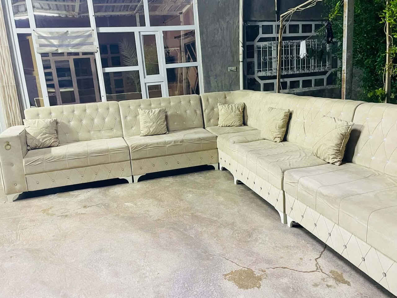 دیوان للبیع 7متر تفصال عنوان کرکوک دەروازە فرع صیدلی ناز شرای یتصل
***********
