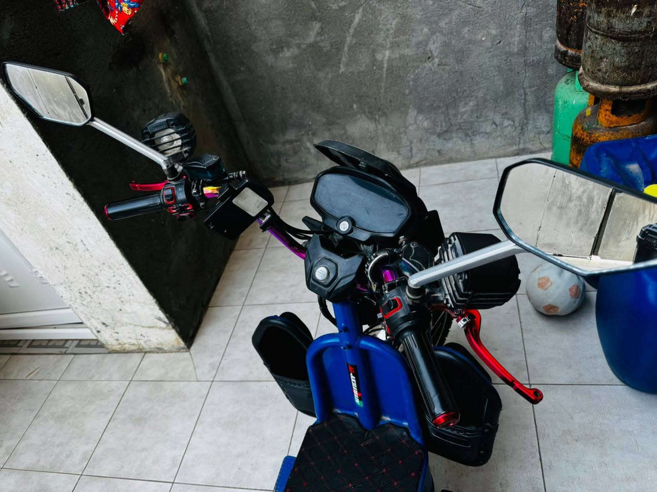 السلام عليكم .. ماطور جبلي نضافة كدامكم 100%100 مابي اي ضرر كله شغال وعلى السويج حيل نضيف وبطارياته يقرن 10 ونص ع الفحص شرط تفحص وين ميعجبك
*********** او ع الخاص الاستفسار
