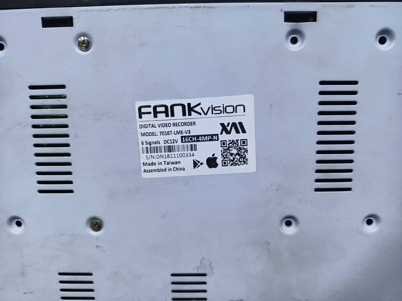 سلام عليكم 
للبيع جهاز 16 جنل نوع فانك فجن 4 ميكا الاصلي اي شغل كل انواع الكامرات الا نلوك الأصلي او التجاري مع هارد 500 نص تيرة 
سعرة 120الف بيه مجال 
مكاني بغداد حي عامل 
للاستفسار ***********
متوفر توصيل جميع محافظات
