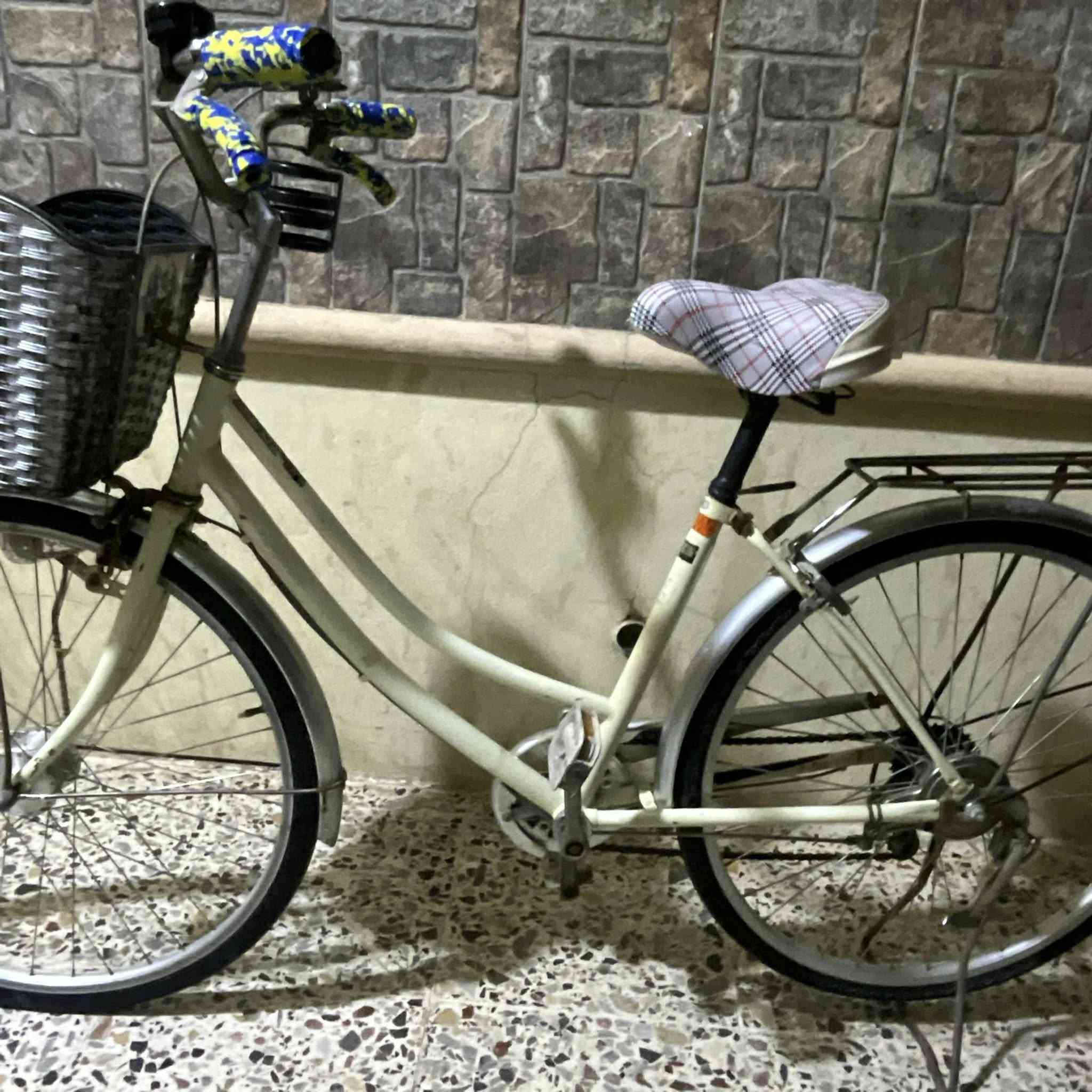 السلام عليكم بايسكل للبيع السعر80وبي مجال أو مراوس موطور شحن واطي فرق أو بايسكل المكان فلوجه شارع أربعين مفتوح الخاص


**إذا كنت صاحب هذا الإعلان وتريد حذفه لأي سبب، رجاءا أرسل رسالة إلى الدعم الفني**