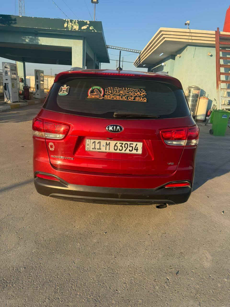 السلام عليكم سورنتو للبيع موديل ٢٠١٧ 6 سلندر
وارد امريكي ٧ راكب
حادث بجم بدون دواخل لا لغد ولا شواصي 
بيه بارد باب الامين الخليفي كما موضح بالصوره
*********** متواجد وات ساب
