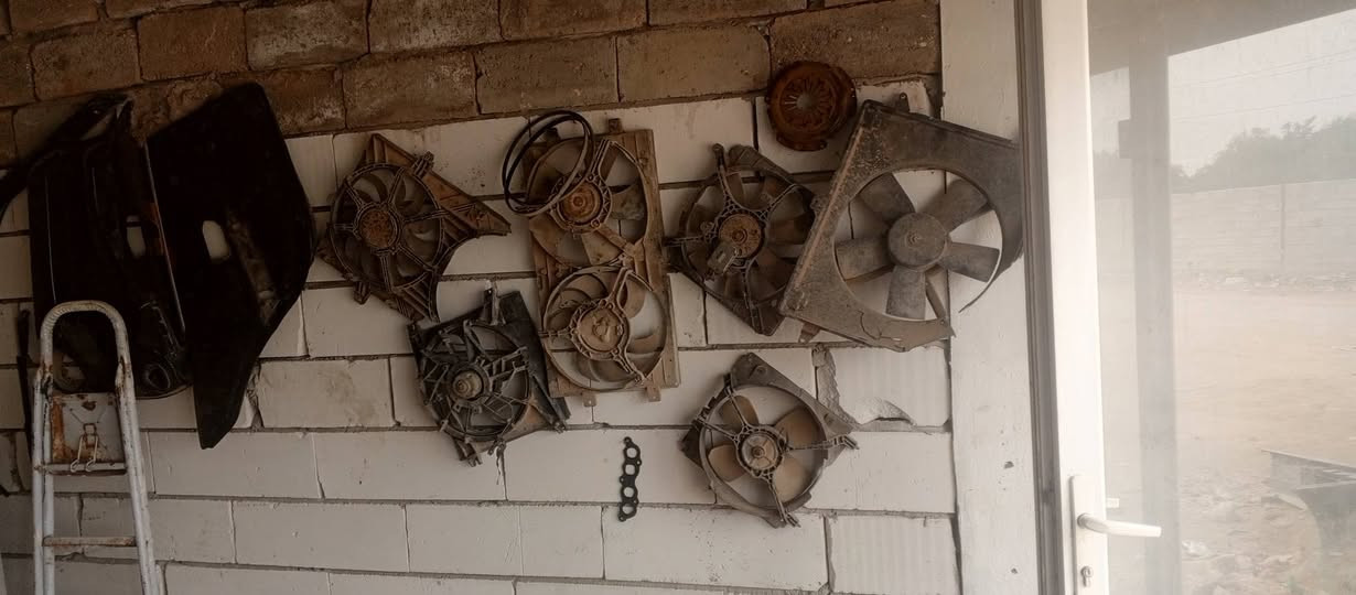 السلام عليكم تفصيخ ايراني
توفر جميع قطع غيار تفصيخ
🔥سمند
🔥بيجو بارص
🔥بيجو روى
🔥بيجو405
🔥سايبة
(ايراني كافه) 
...............................................................
مكينة.... كير.... دينمو.... سلف.... بيبان.... دشبول.... جاملغات...كمبريسر تبريد
يتوفر جميع انواع الغراض التفصيخ 
مكاني نجف شارع المعمل.... ***********
