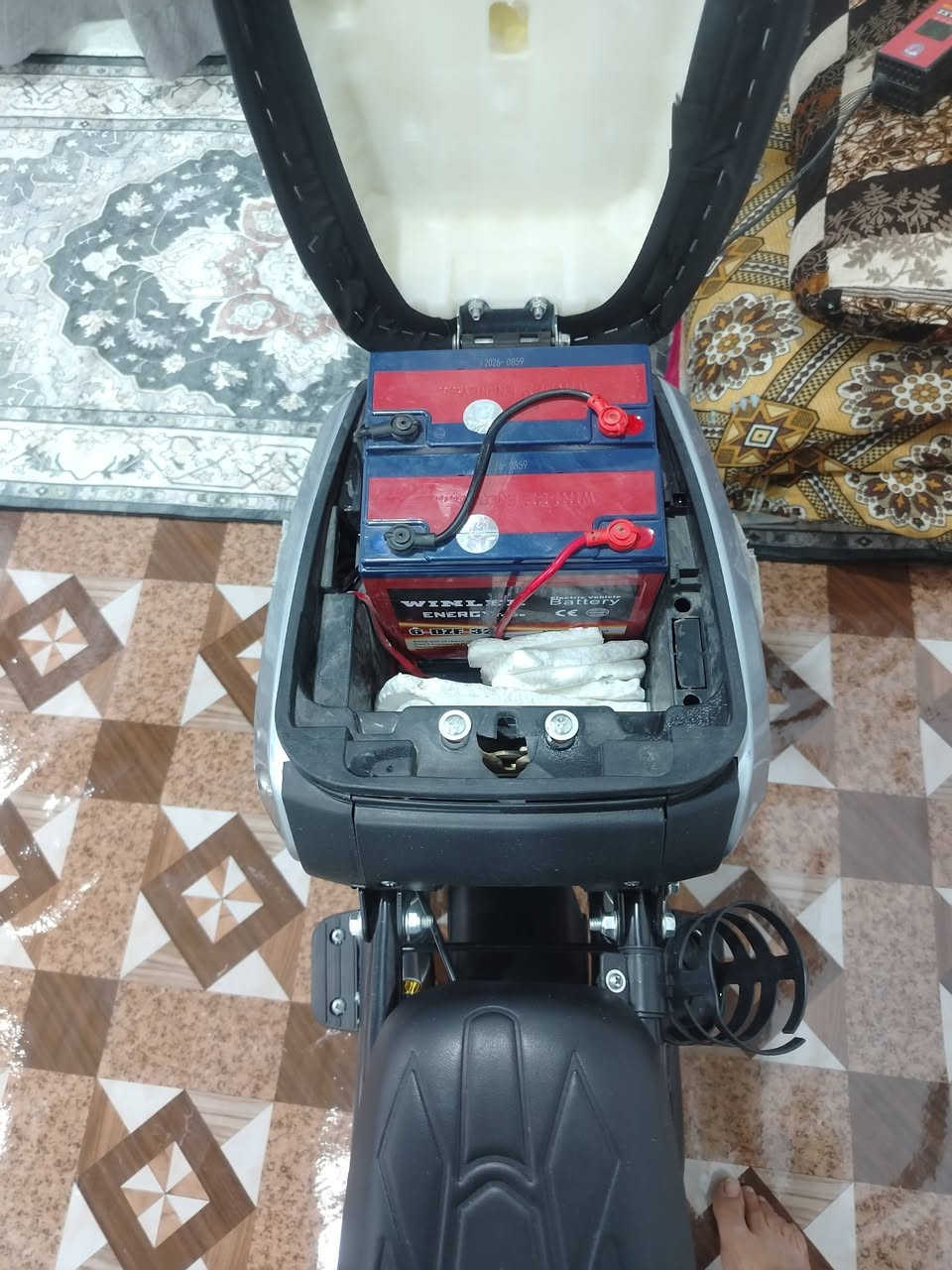 دراجه ار 9 للبيع دراجه كهربائياتها كلها شغاله دراجه موديل 26 دراجه جديده ما متعوبه دراجه  دراجه السعر 450 عنوان البصره الزبير يمحكمه الجديده ***********
